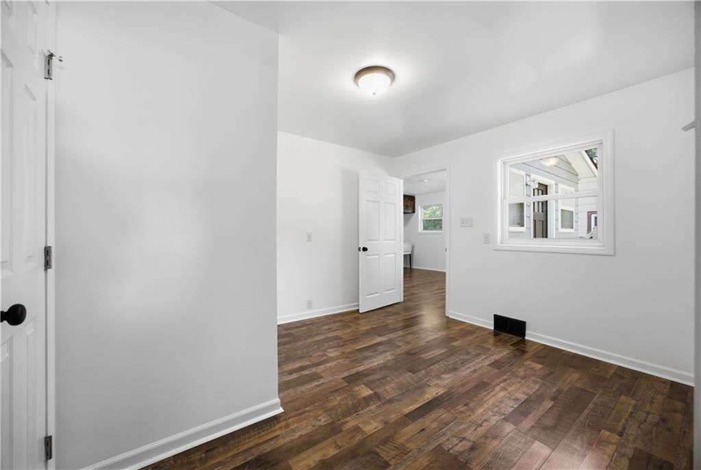 900 Adams Street — photo 23