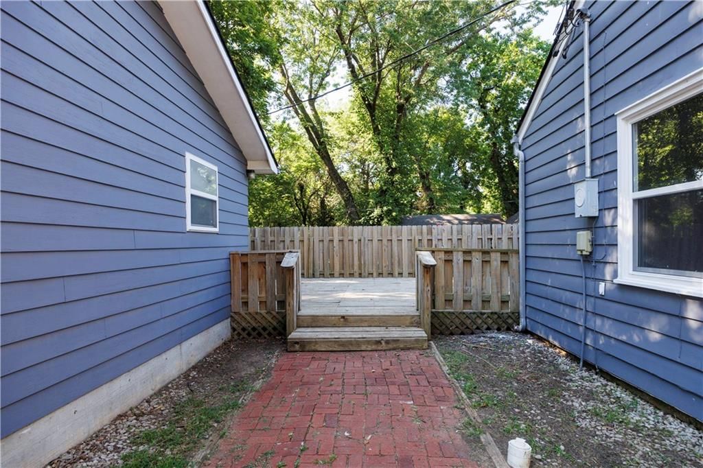 900 Adams Street — photo 31