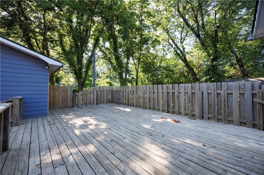 900 Adams Street — photo 33