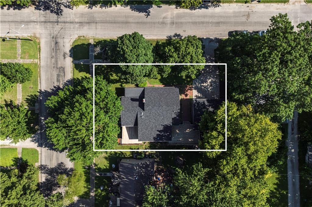 900 Adams Street — photo 37