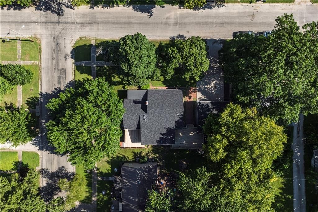 900 Adams Street — photo 38
