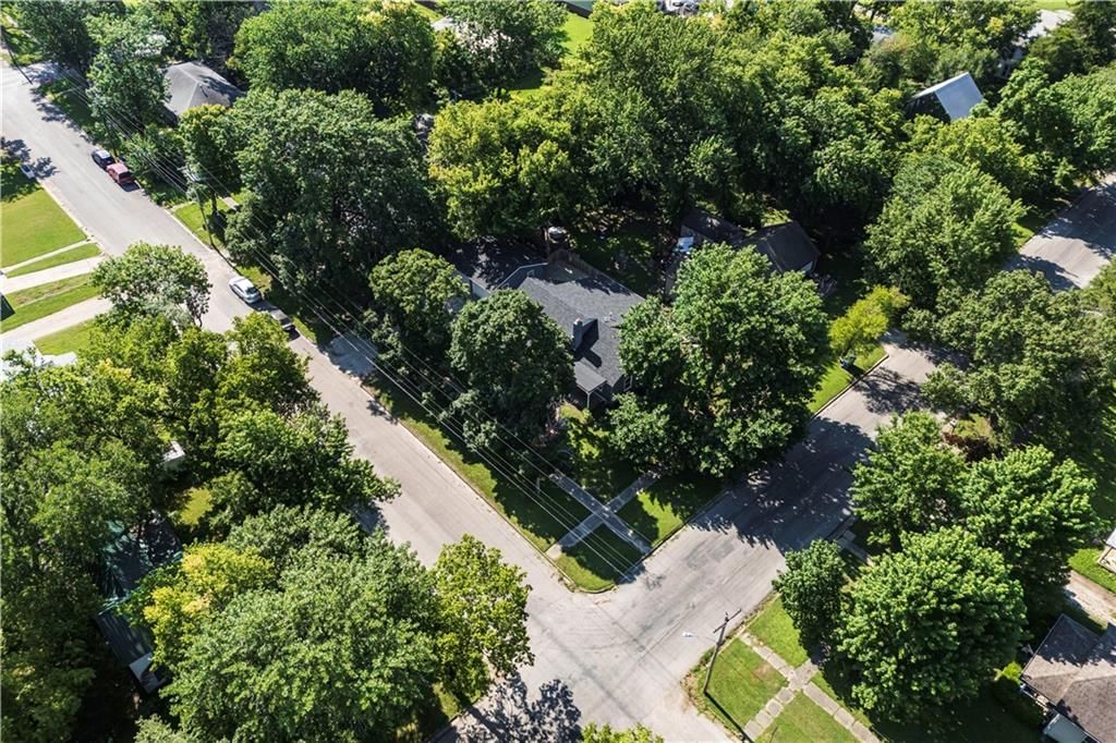 900 Adams Street — photo 40