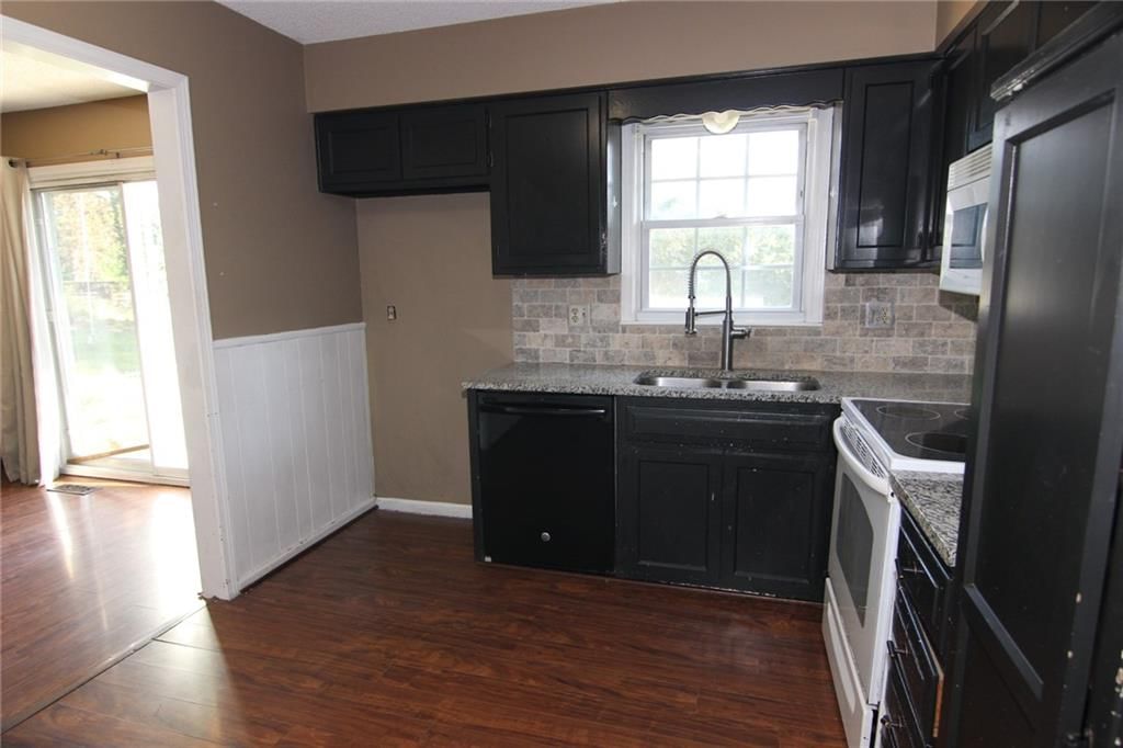 11204 W 51st Terrace — photo 6