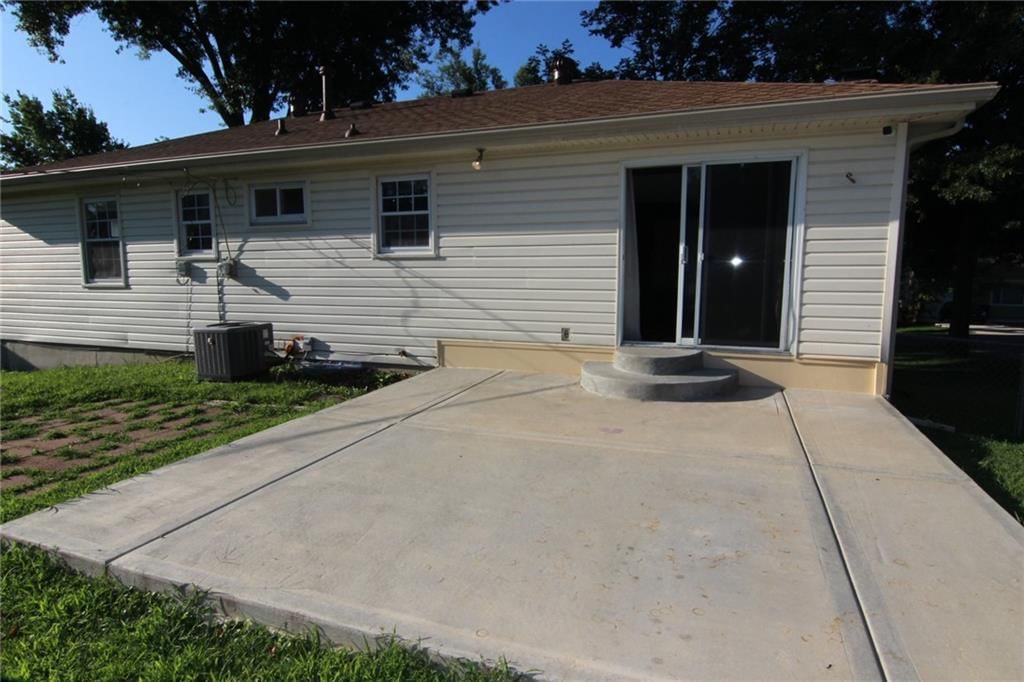 11204 W 51st Terrace — photo 21