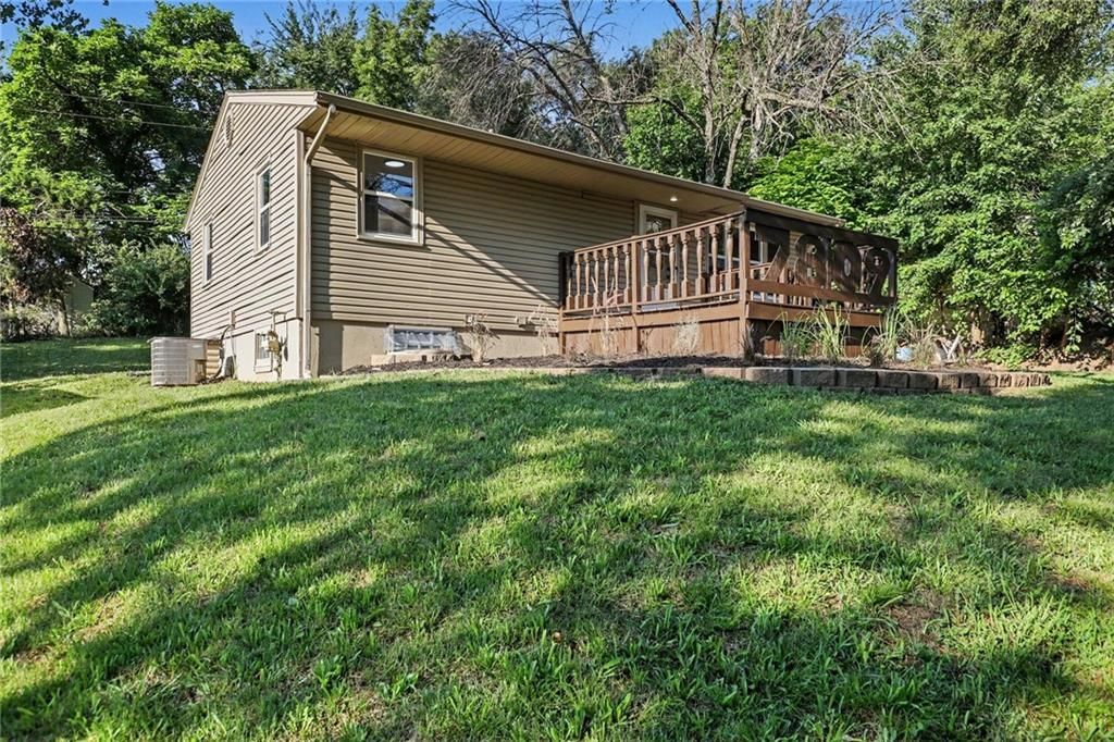 7809 E 48th Terrace — photo 4