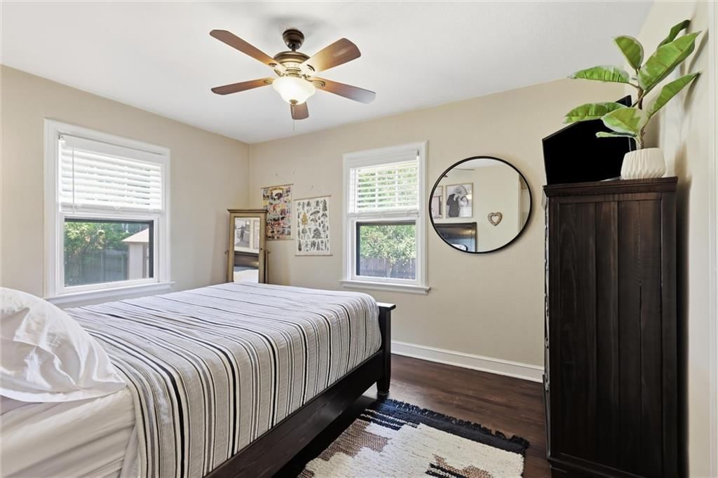 8423 Mercier Street — photo 20