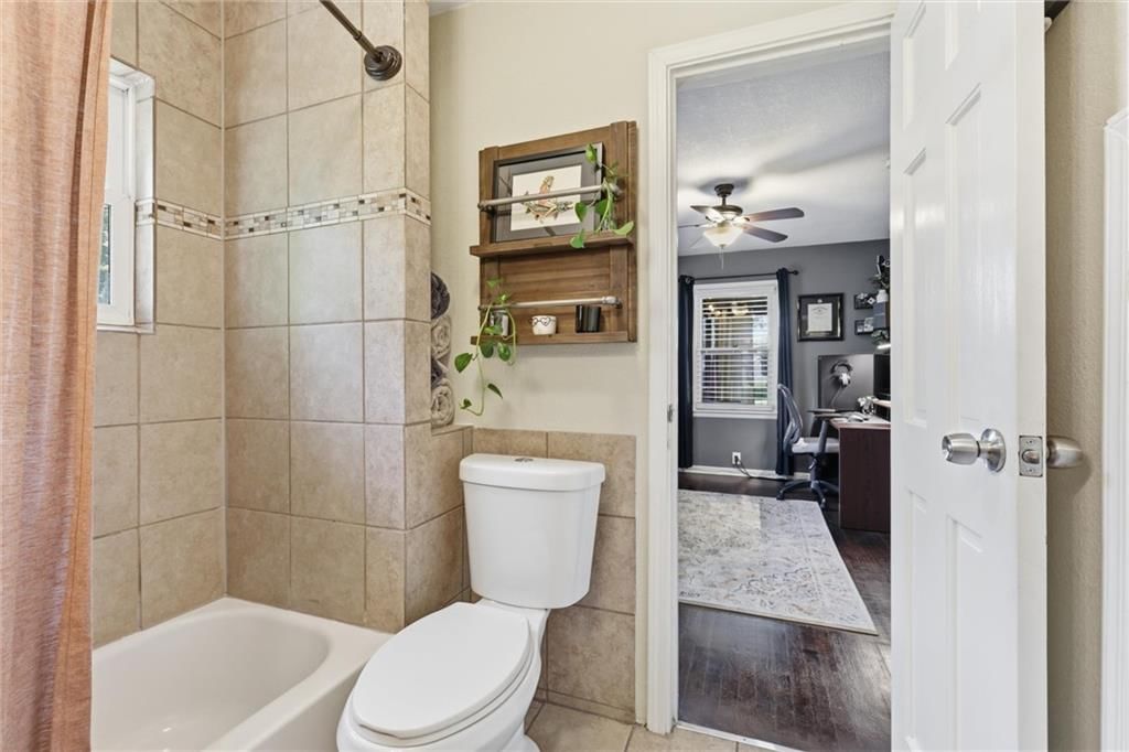 8423 Mercier Street — photo 23