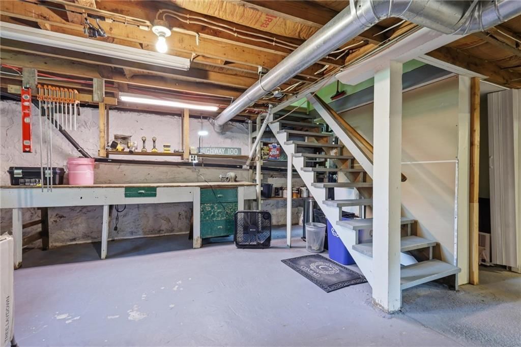 8423 Mercier Street — photo 25