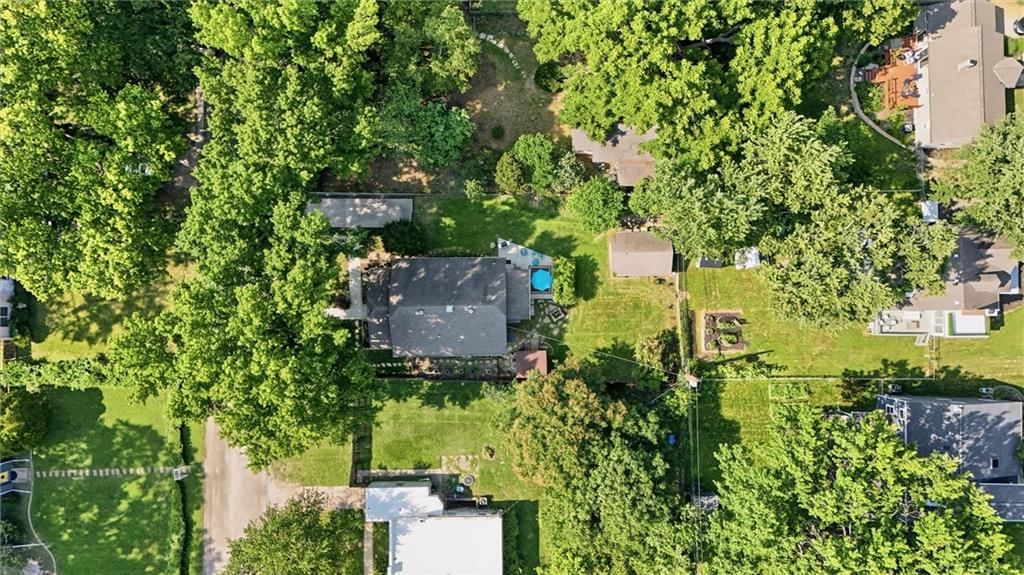 8423 Mercier Street — photo 32