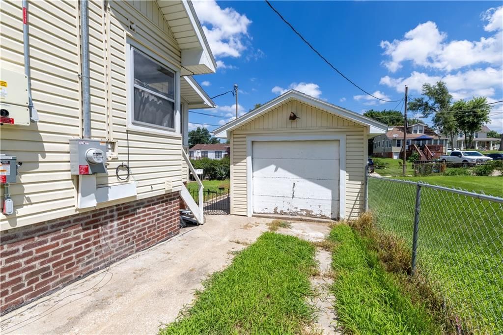 2501 Penn Street — photo 46