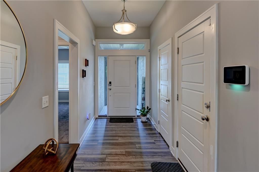 1821 NE Ravenwood Drive — photo 2