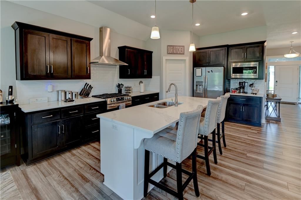 1821 NE Ravenwood Drive — photo 8