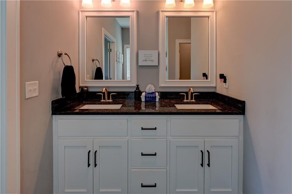 1821 NE Ravenwood Drive — photo 14