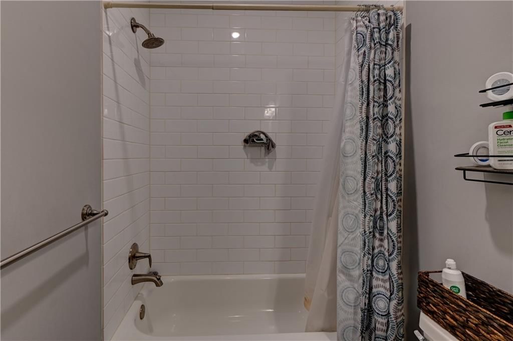 1821 NE Ravenwood Drive — photo 21