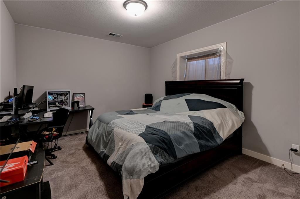 1821 NE Ravenwood Drive — photo 27