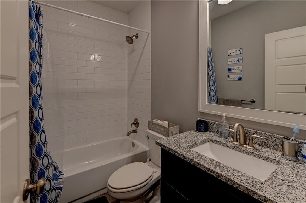 1821 NE Ravenwood Drive — photo 29