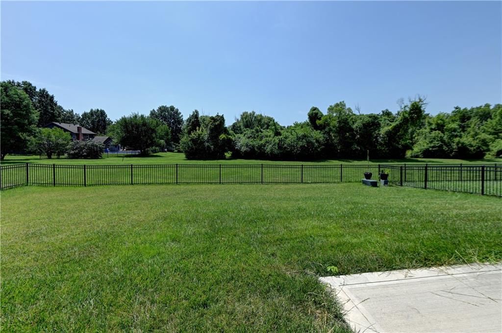 1821 NE Ravenwood Drive — photo 34