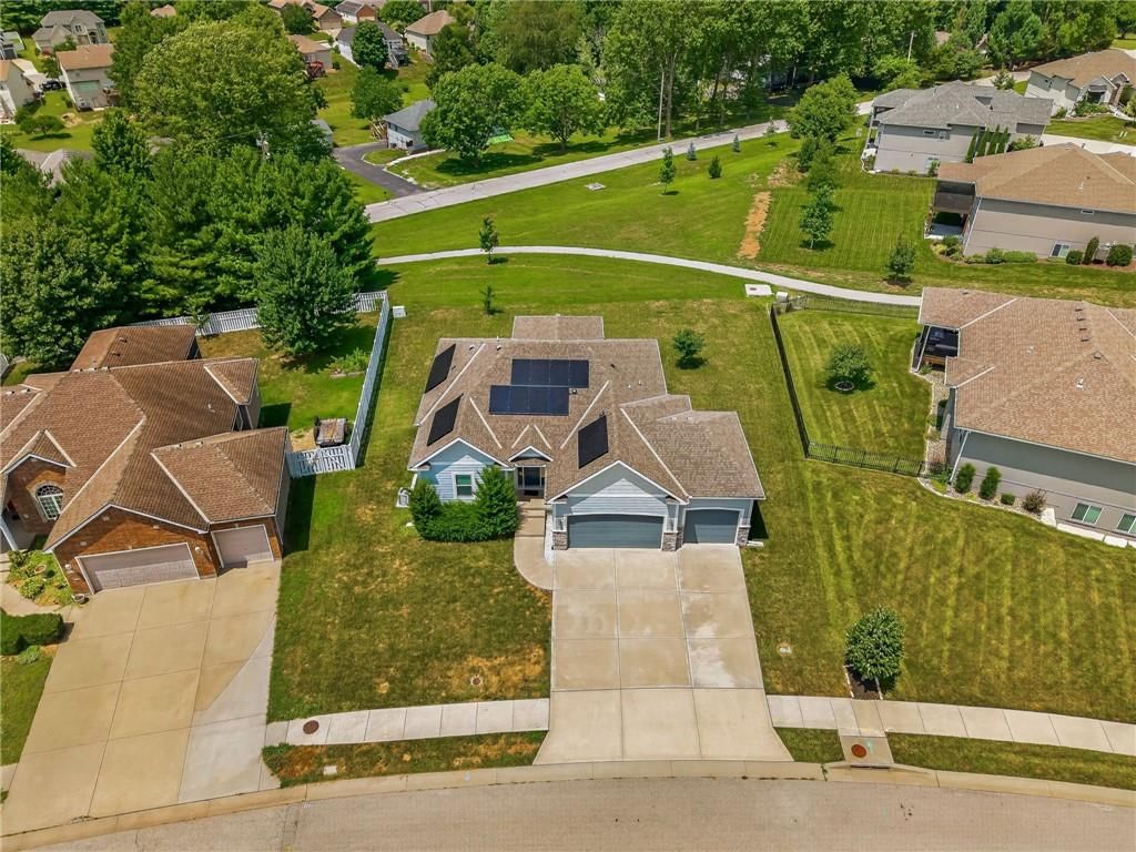 2309 NE Colonnade Avenue — photo 14