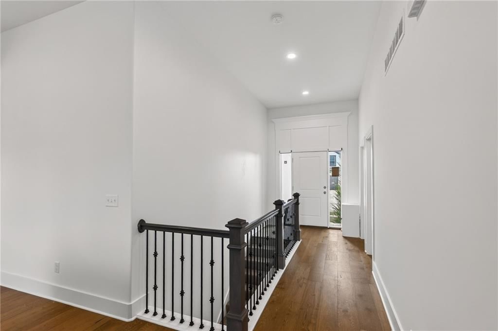 2309 NE Colonnade Avenue — photo 17