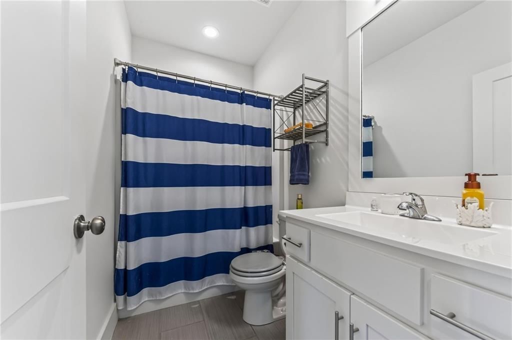 2309 NE Colonnade Avenue — photo 20