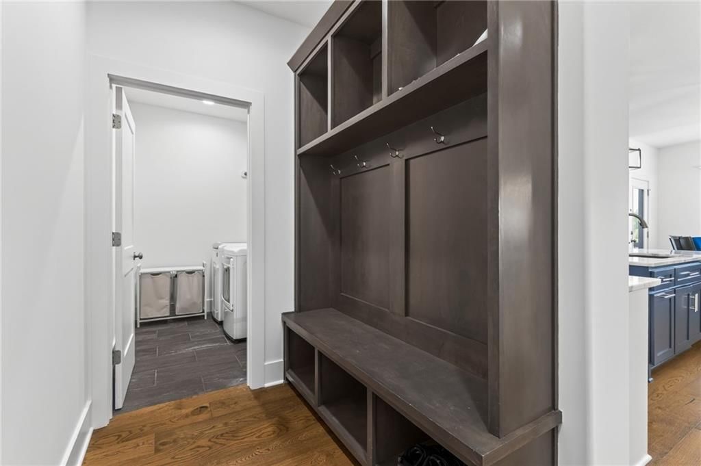 2309 NE Colonnade Avenue — photo 32