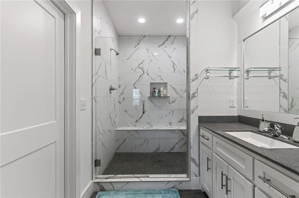 2309 NE Colonnade Avenue — photo 39