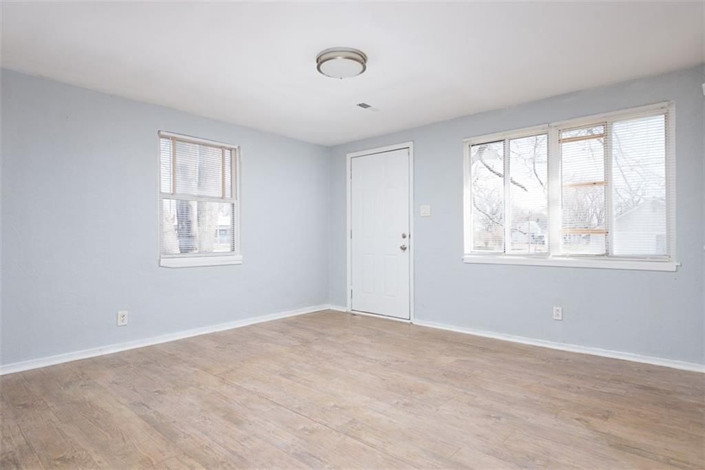 724 N Noland Road — photo 11