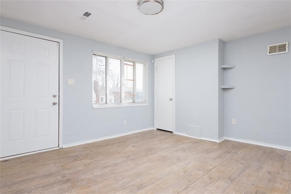 724 N Noland Road — photo 12