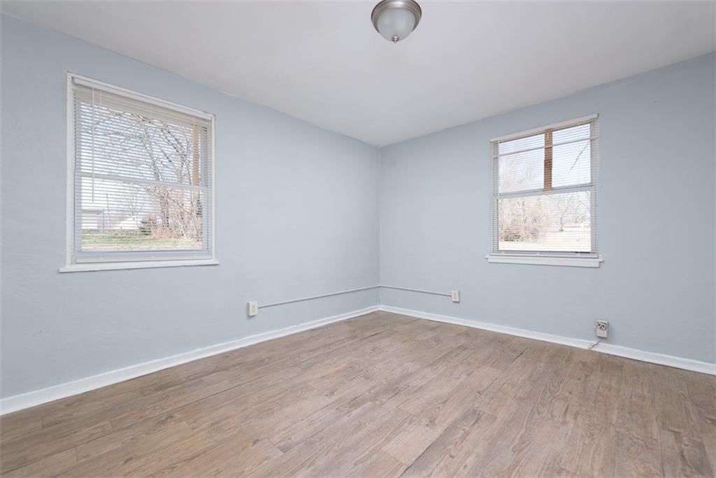 724 N Noland Road — photo 19