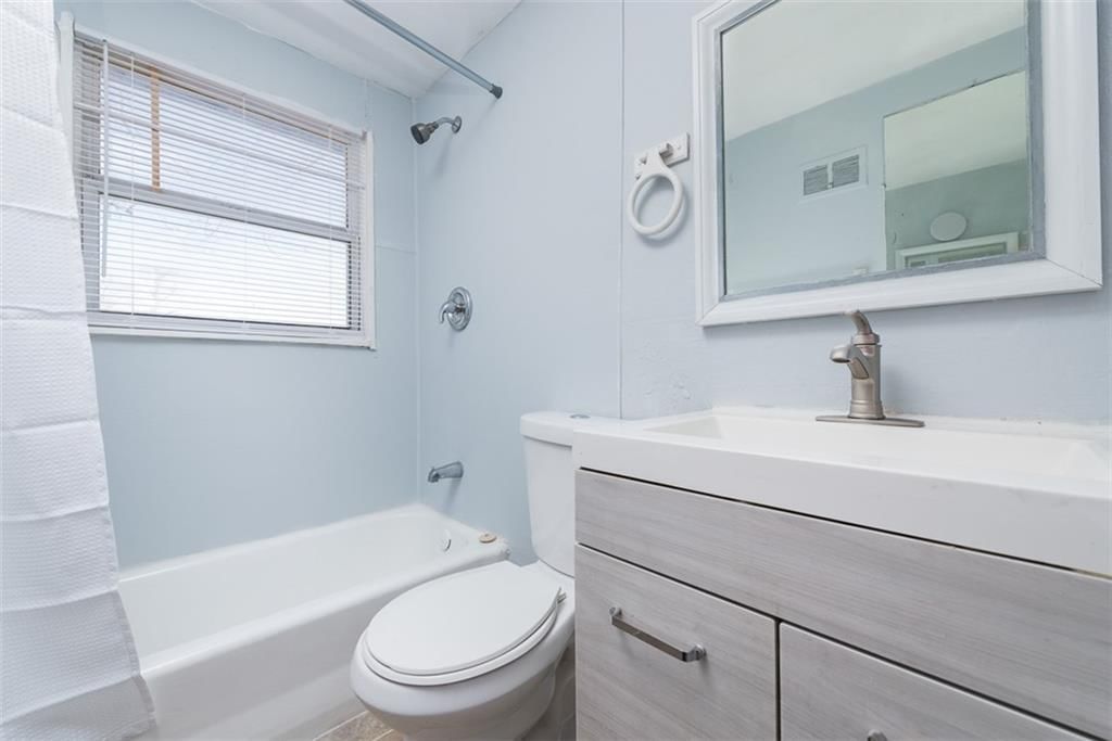 724 N Noland Road — photo 21