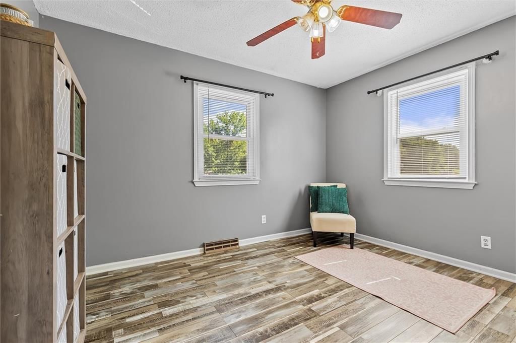 605 S Westview Drive — photo 16