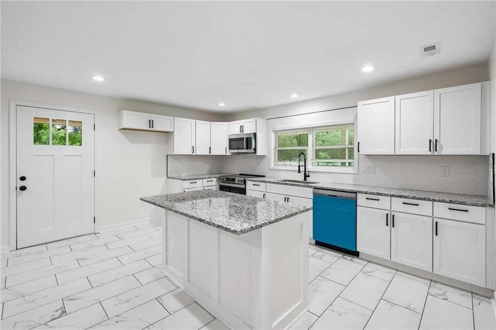 3445 N 87th Street — photo 9