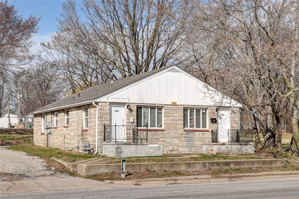 726 N Noland Road — photo 1