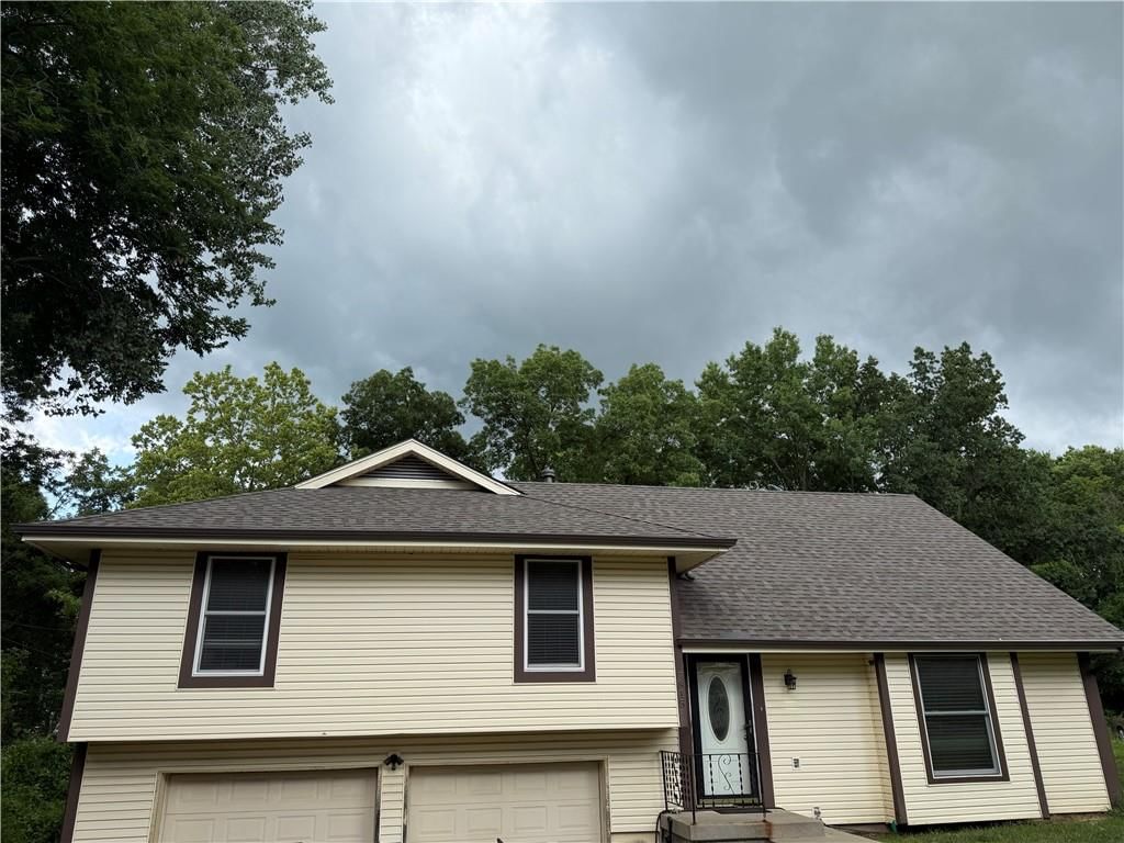 7815 Haskell Avenue — photo 1