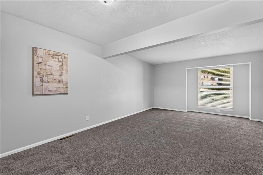 7815 Haskell Avenue — photo 5