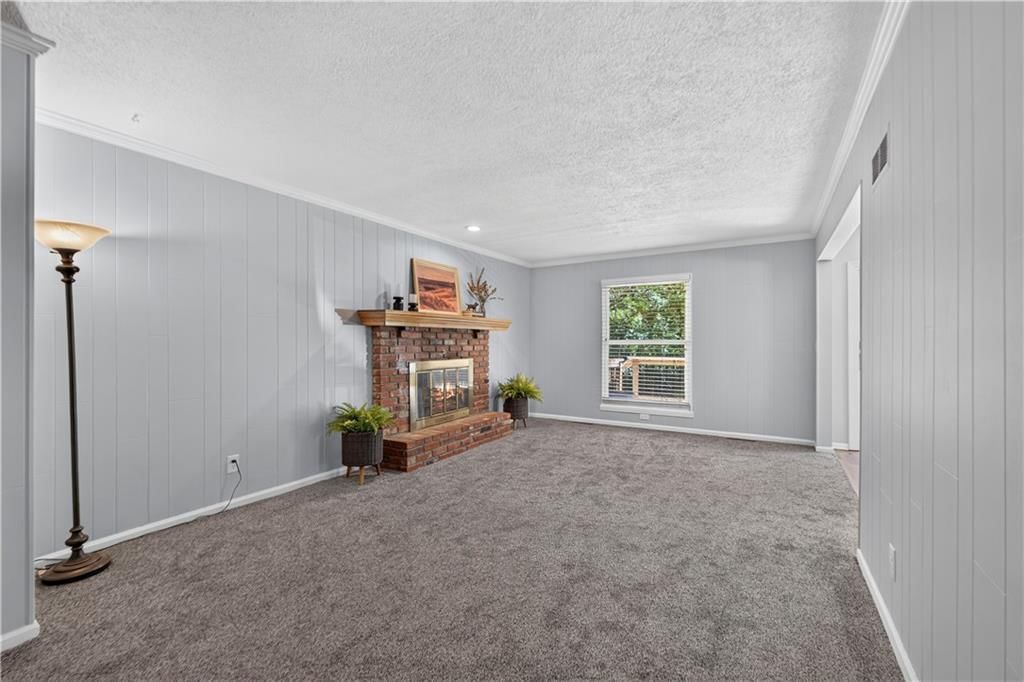 7815 Haskell Avenue — photo 6