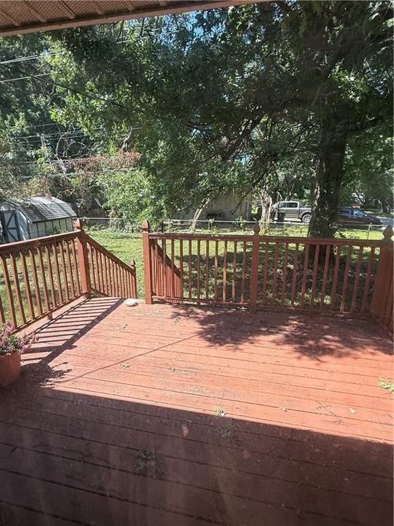 Photo 8 of 26 - 8512 E 91st Street, Kansas City, MO 64138