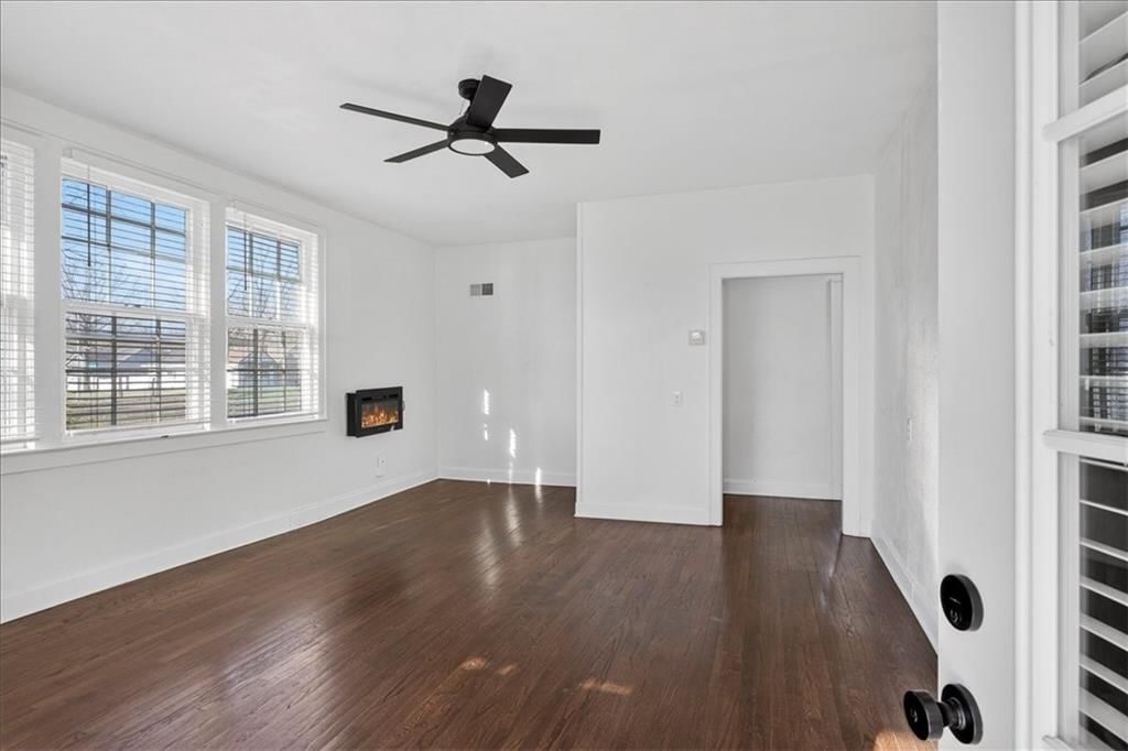 1490 NE Independence Avenue, Lee's Summit, MO