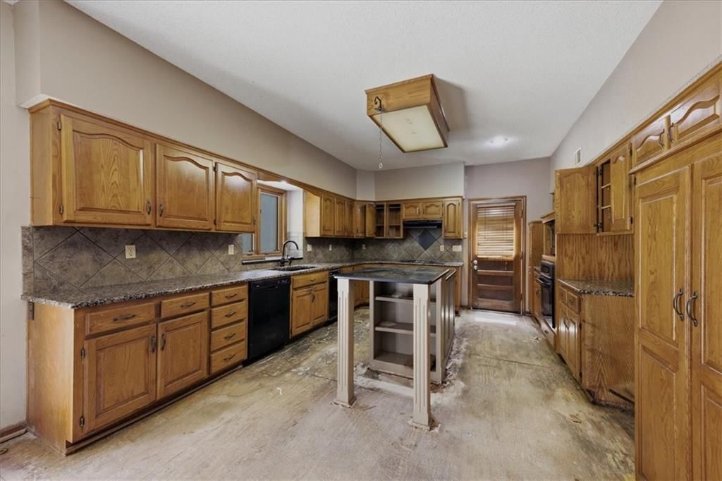 2227 SW Park avenue Circle — photo 10