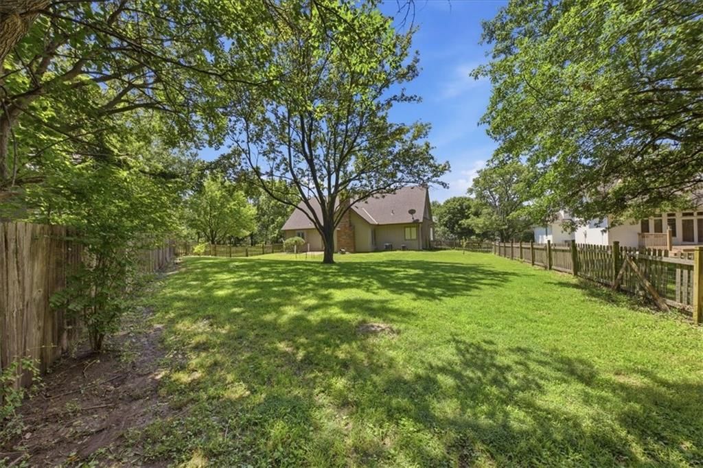 2227 SW Park avenue Circle — photo 30