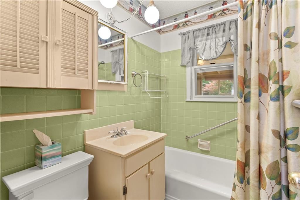 3917 S Spring Street — photo 24