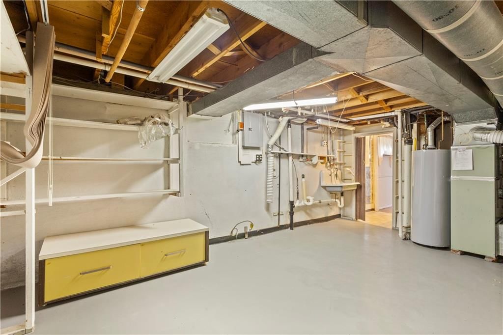 3917 S Spring Street — photo 31