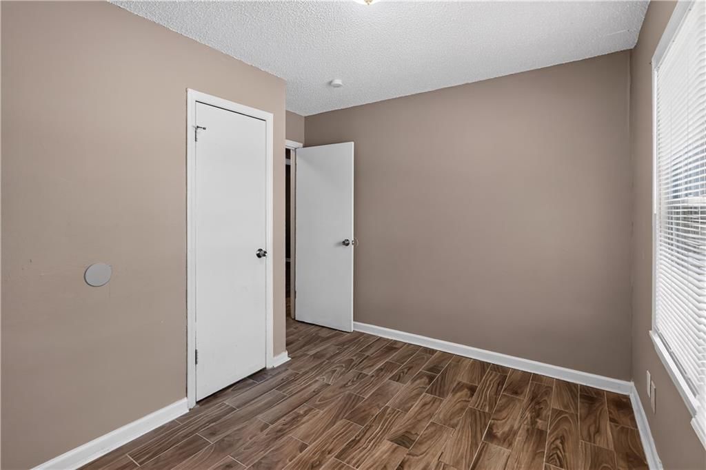 6014 Corona Avenue — photo 21