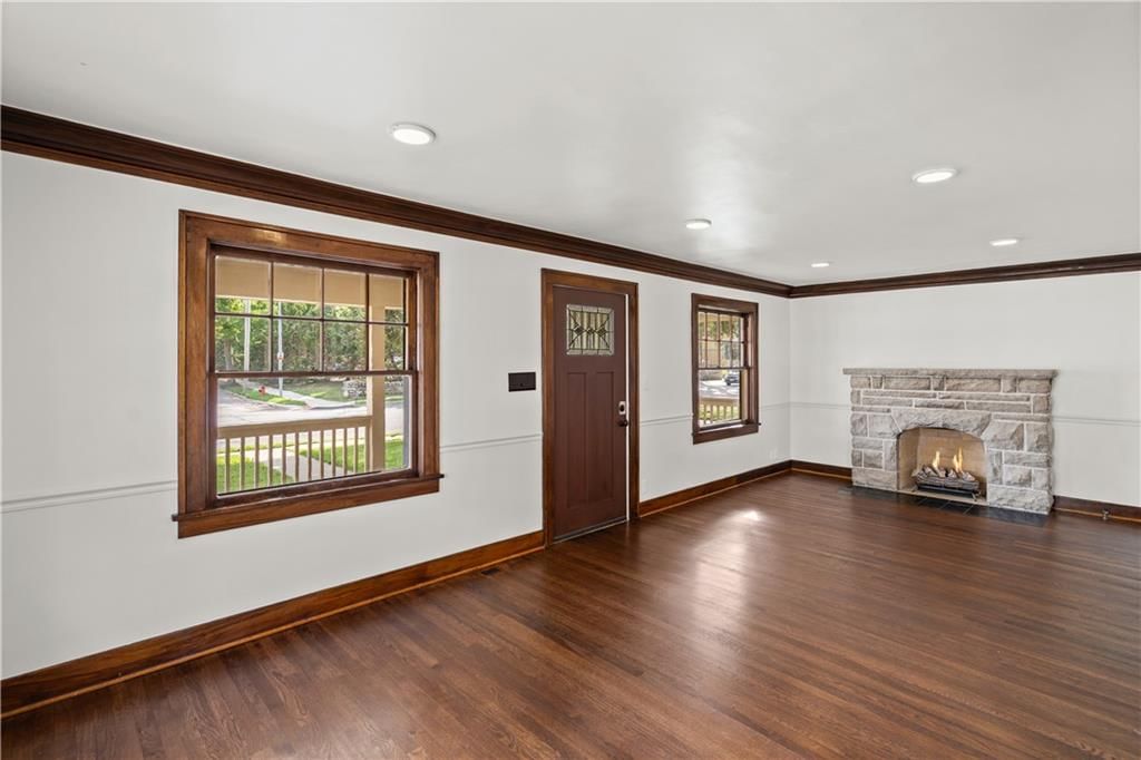 300 E. 75th Street, Kansas City, MO
