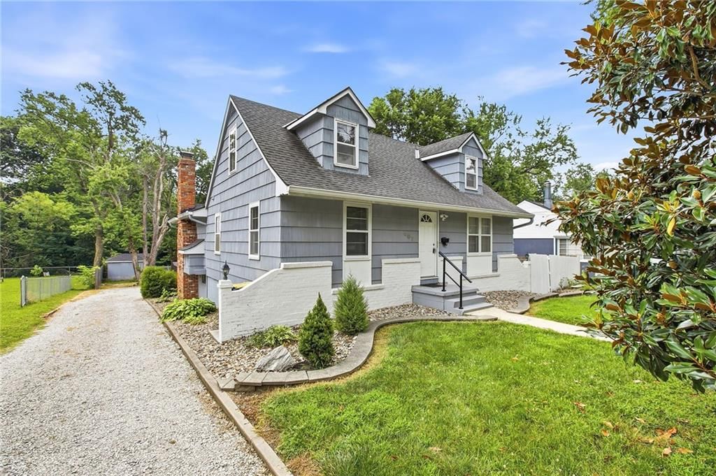 407 N Fairview Avenue — photo 3