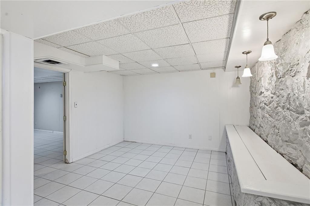 407 N Fairview Avenue — photo 29