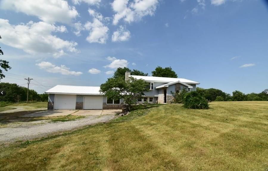 6527 SE Smith Road, Cameron, MO