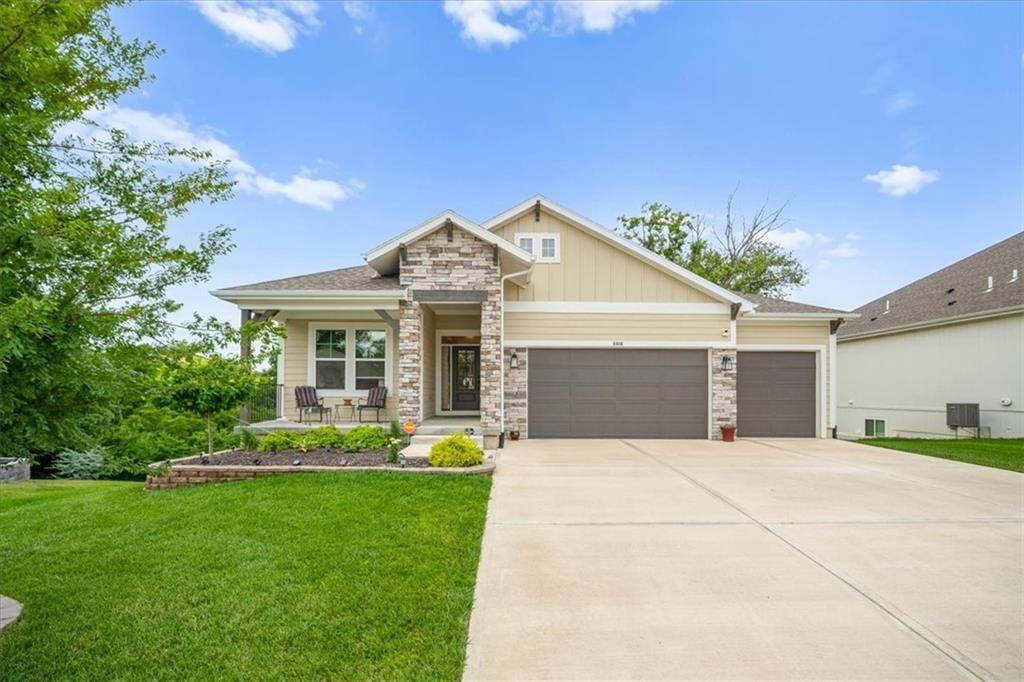 8616 Laramie Street — photo 1