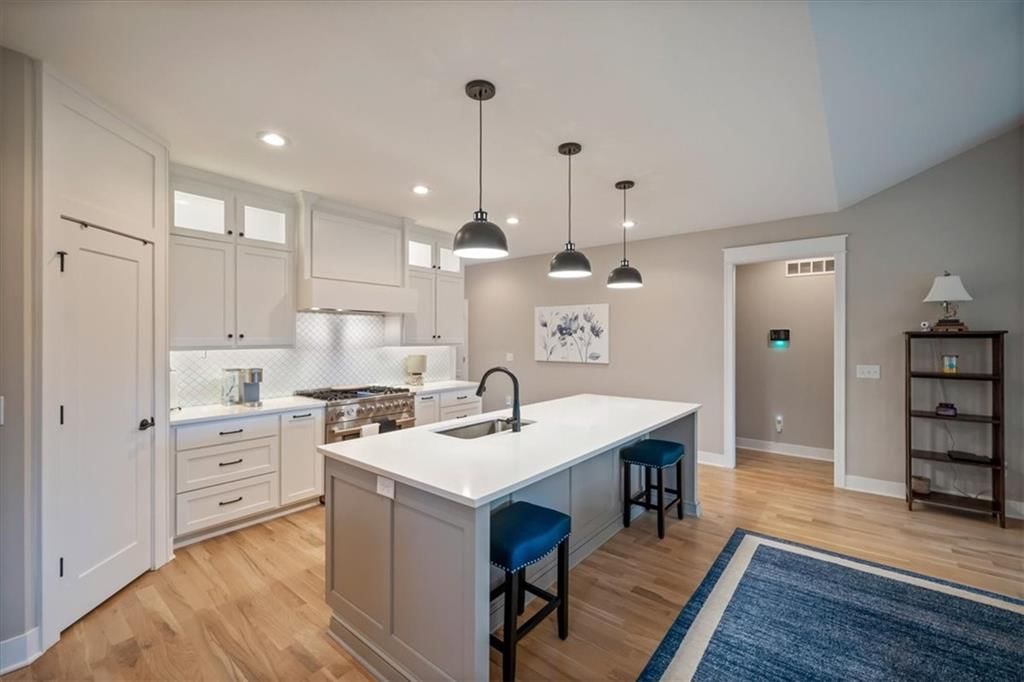 8616 Laramie Street — photo 11