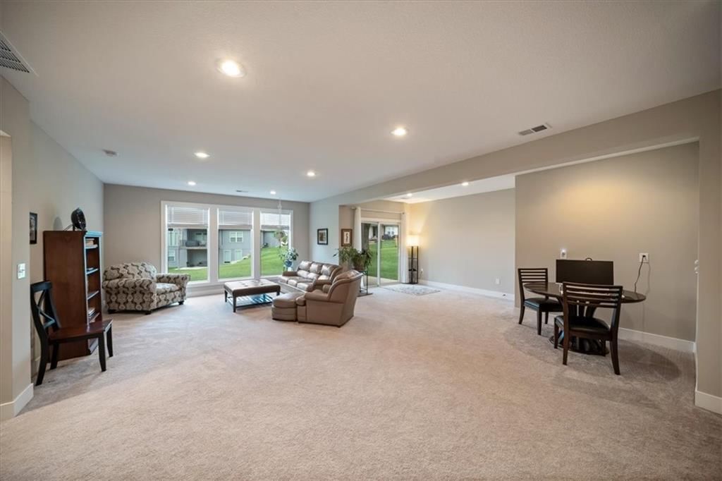8616 Laramie Street — photo 26